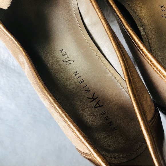 Anne Klein | I-Flex Suede & Leather pumps - Picture 10 of 13